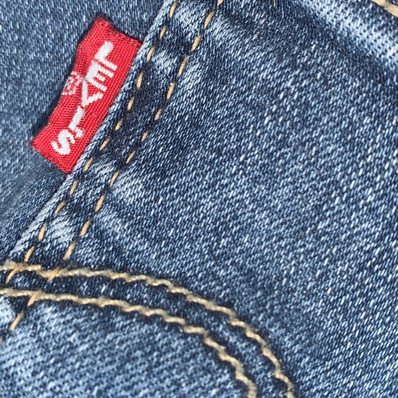 LEVI’S - Picture 6 of 9